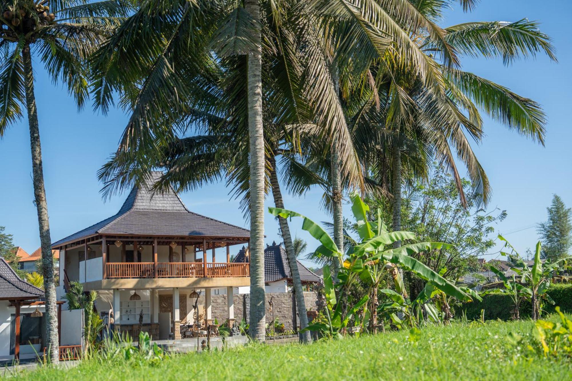 Dewi Kunti Villa เตกากาลัง ภายนอก รูปภาพ