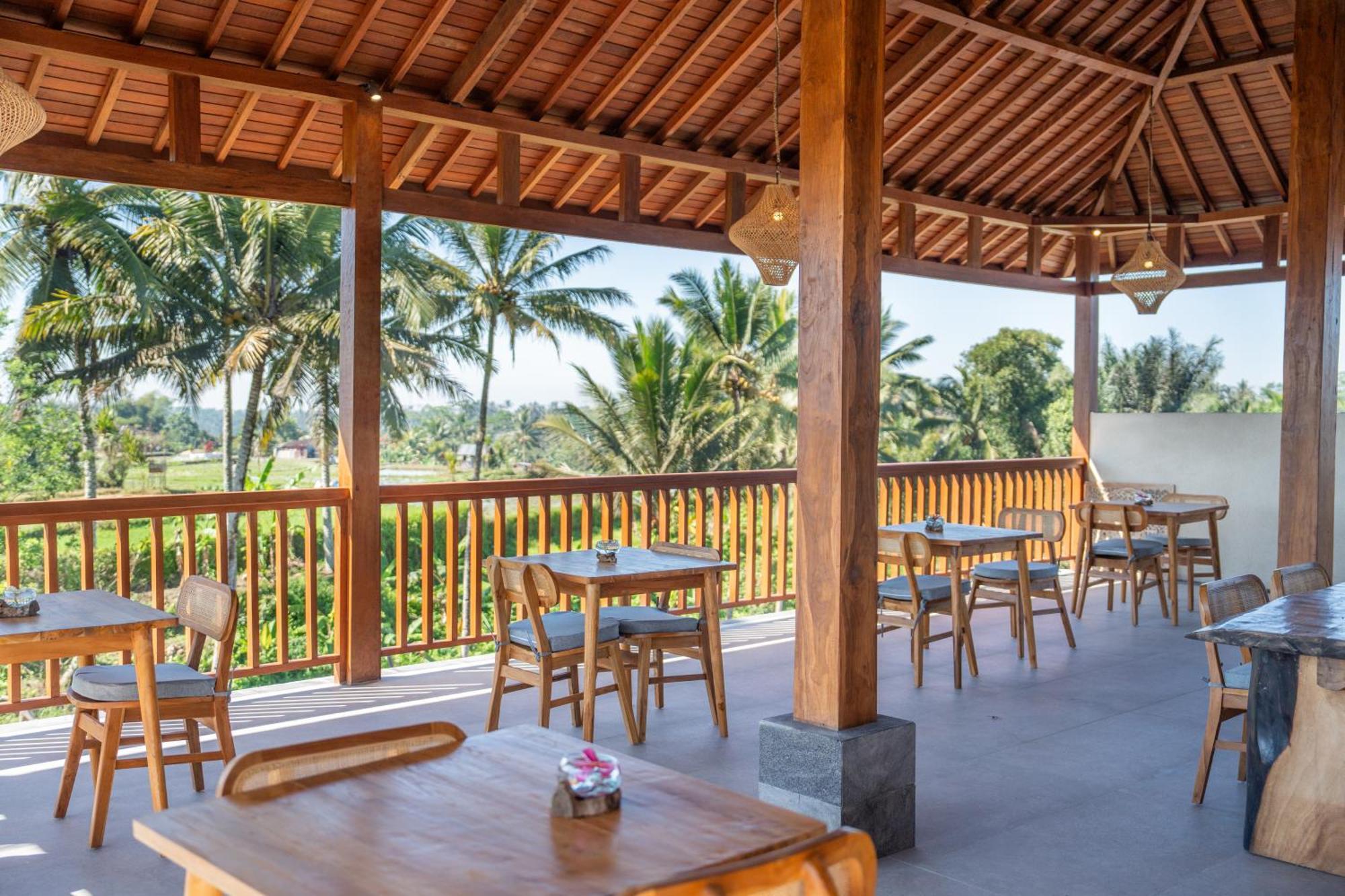 Dewi Kunti Villa เตกากาลัง ภายนอก รูปภาพ