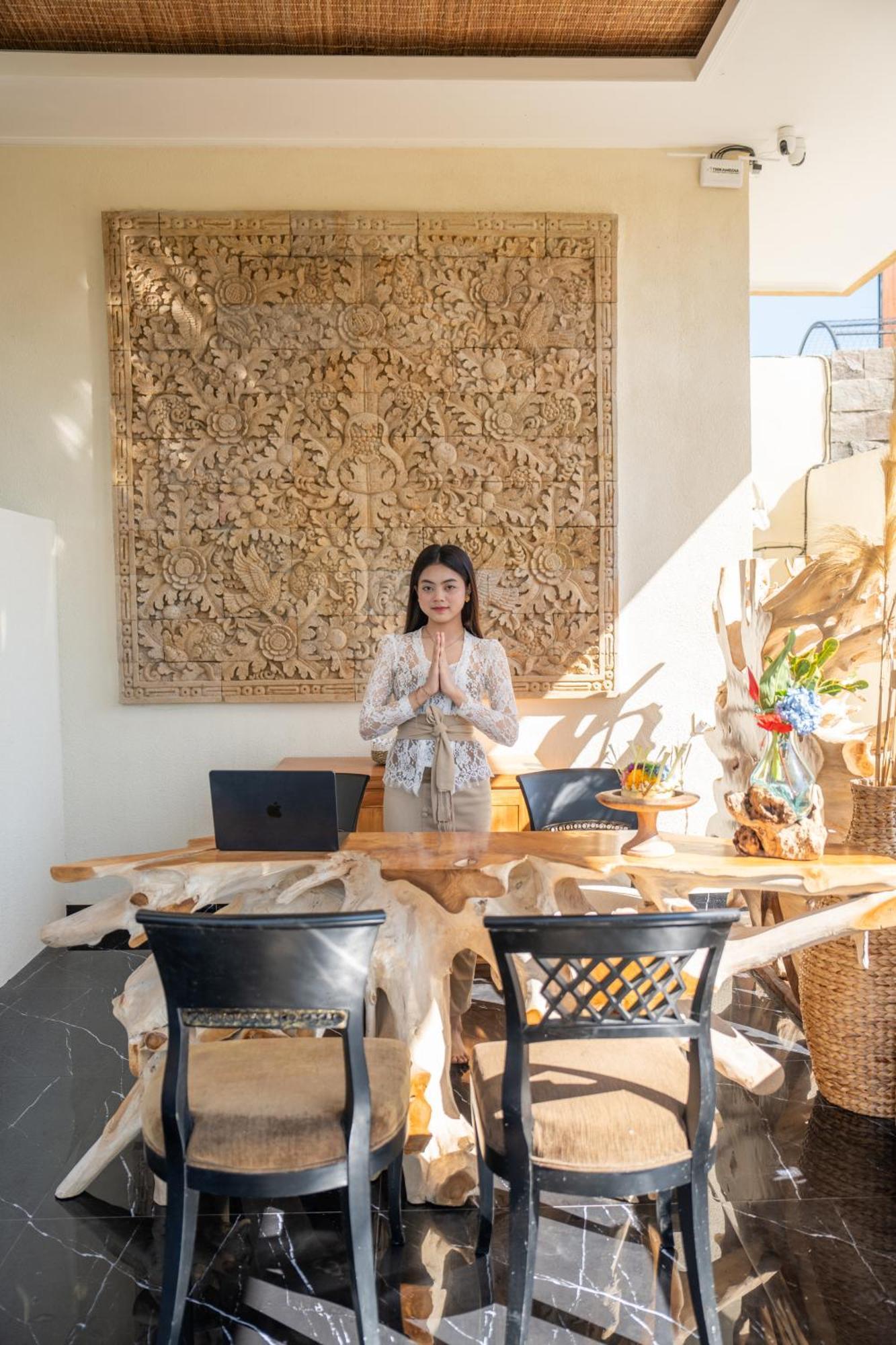 Dewi Kunti Villa เตกากาลัง ภายนอก รูปภาพ