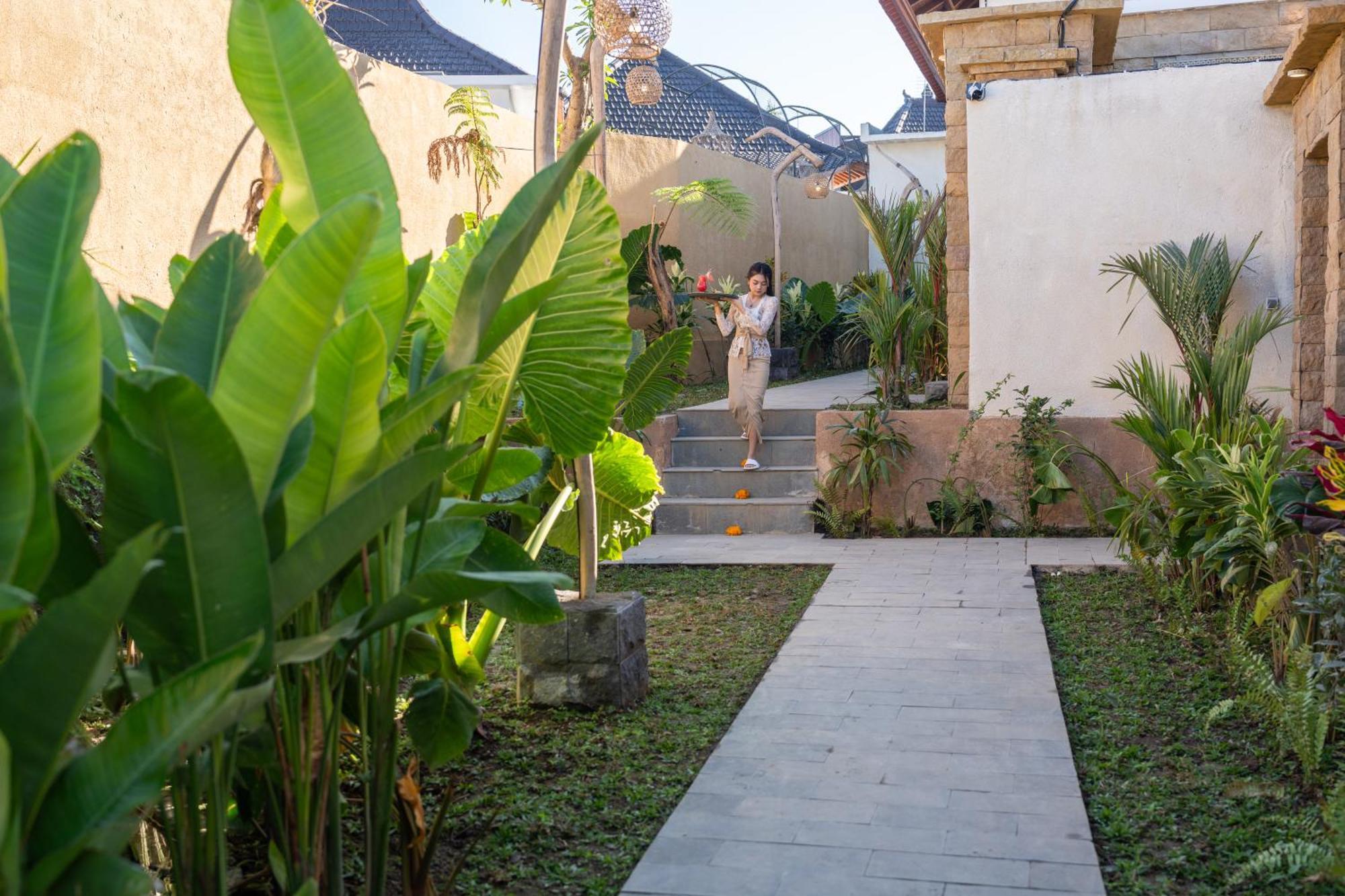 Dewi Kunti Villa เตกากาลัง ภายนอก รูปภาพ