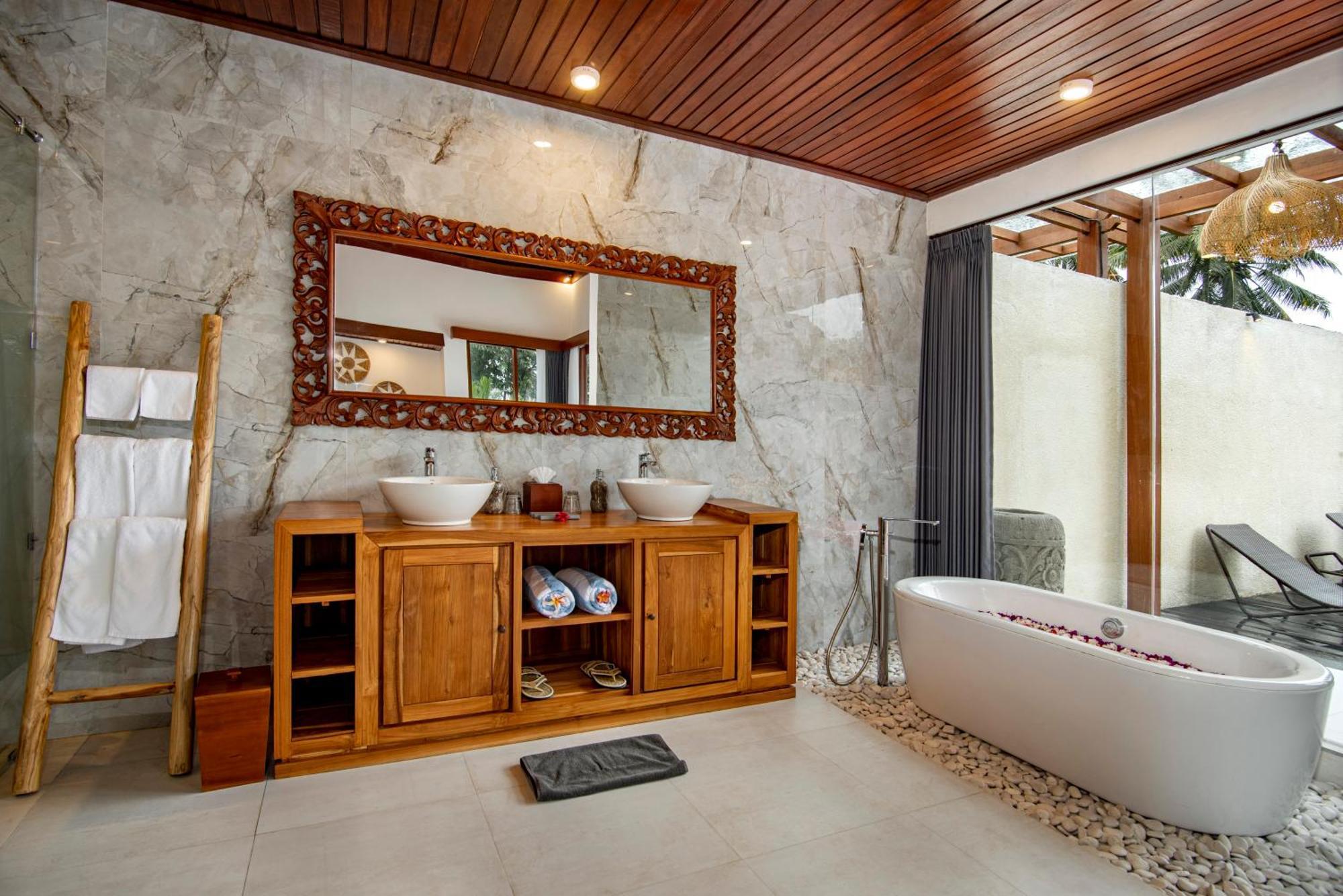 Dewi Kunti Villa เตกากาลัง ภายนอก รูปภาพ