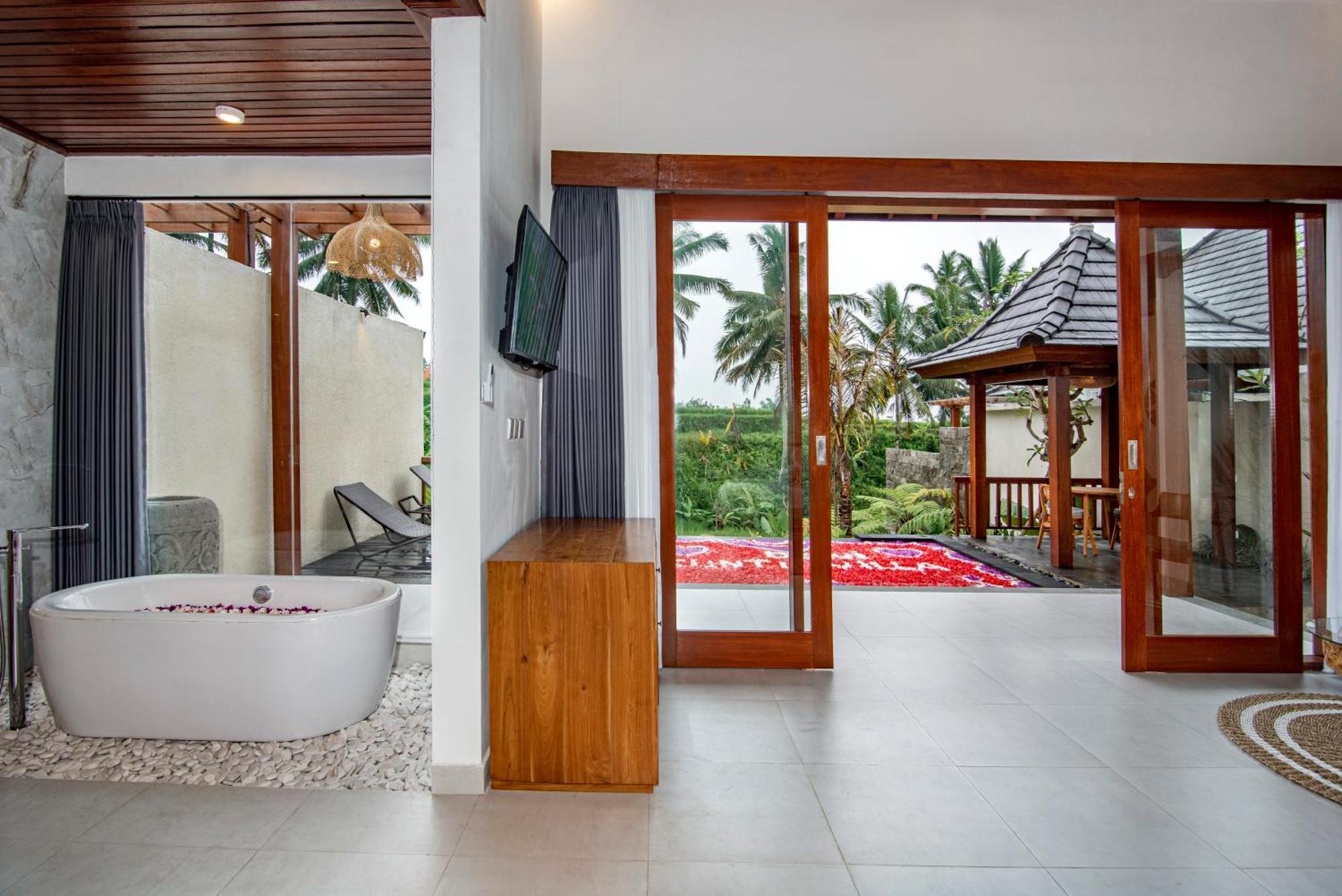 Dewi Kunti Villa เตกากาลัง ภายนอก รูปภาพ