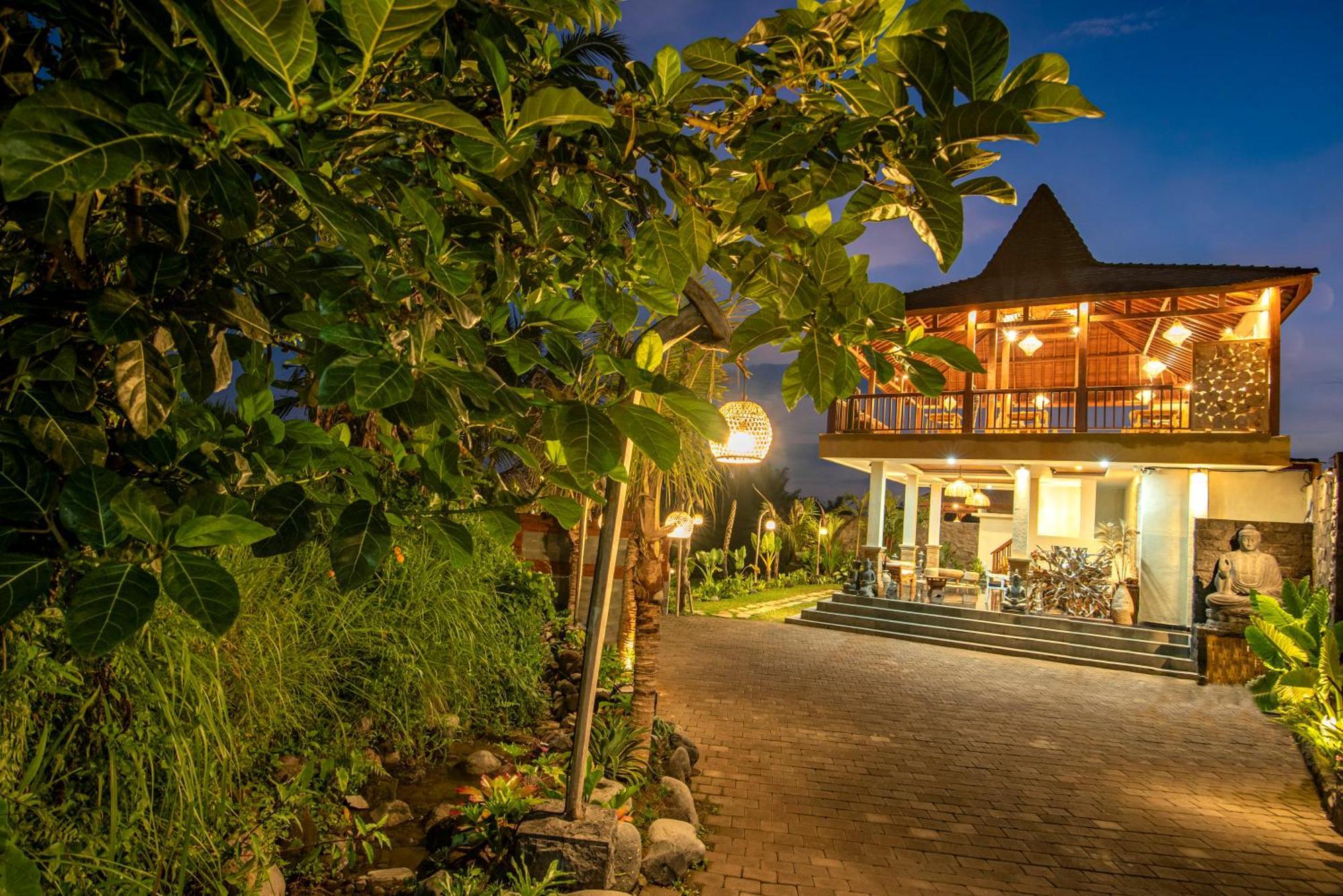 Dewi Kunti Villa เตกากาลัง ภายนอก รูปภาพ