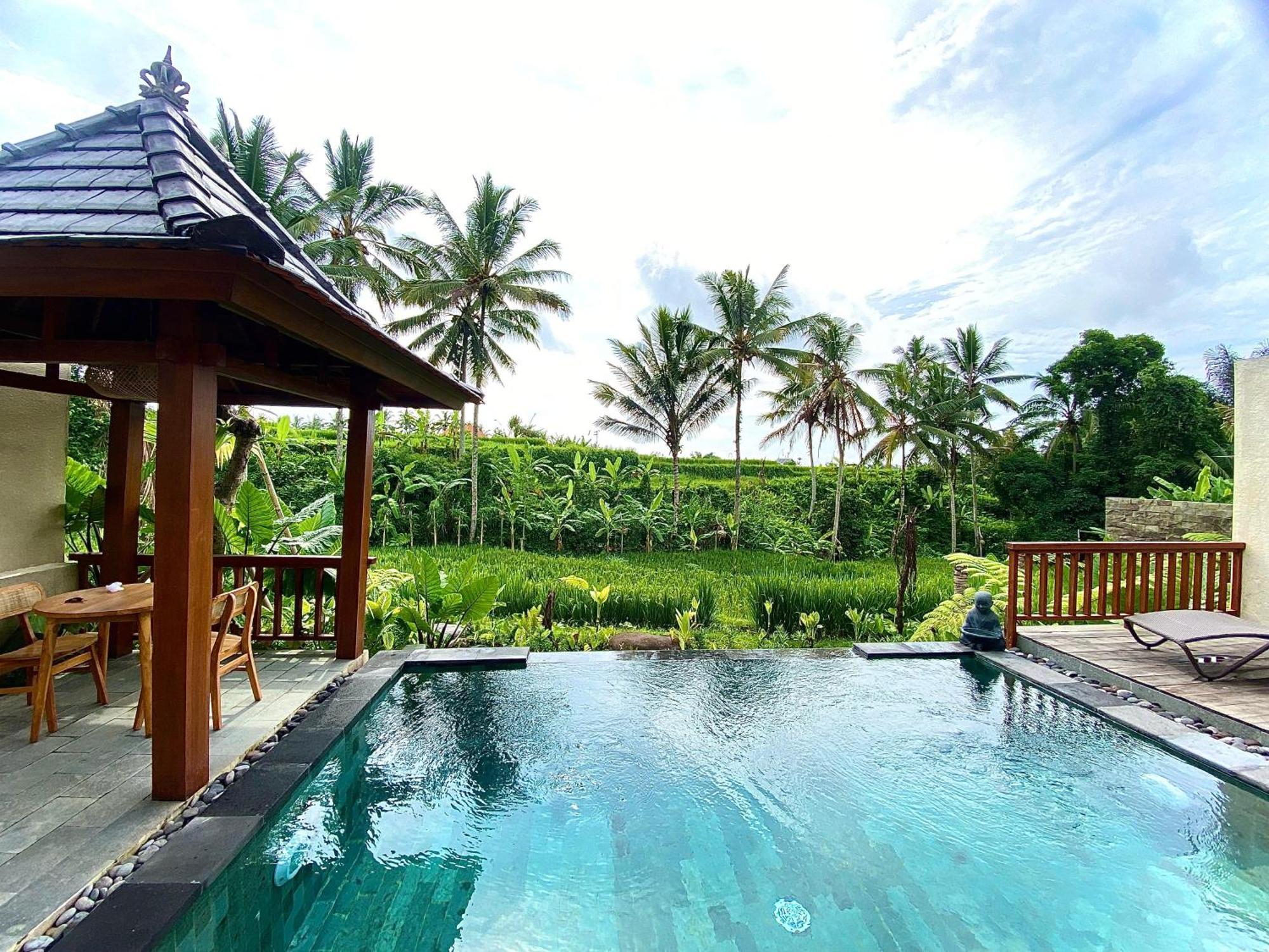 Dewi Kunti Villa เตกากาลัง ภายนอก รูปภาพ