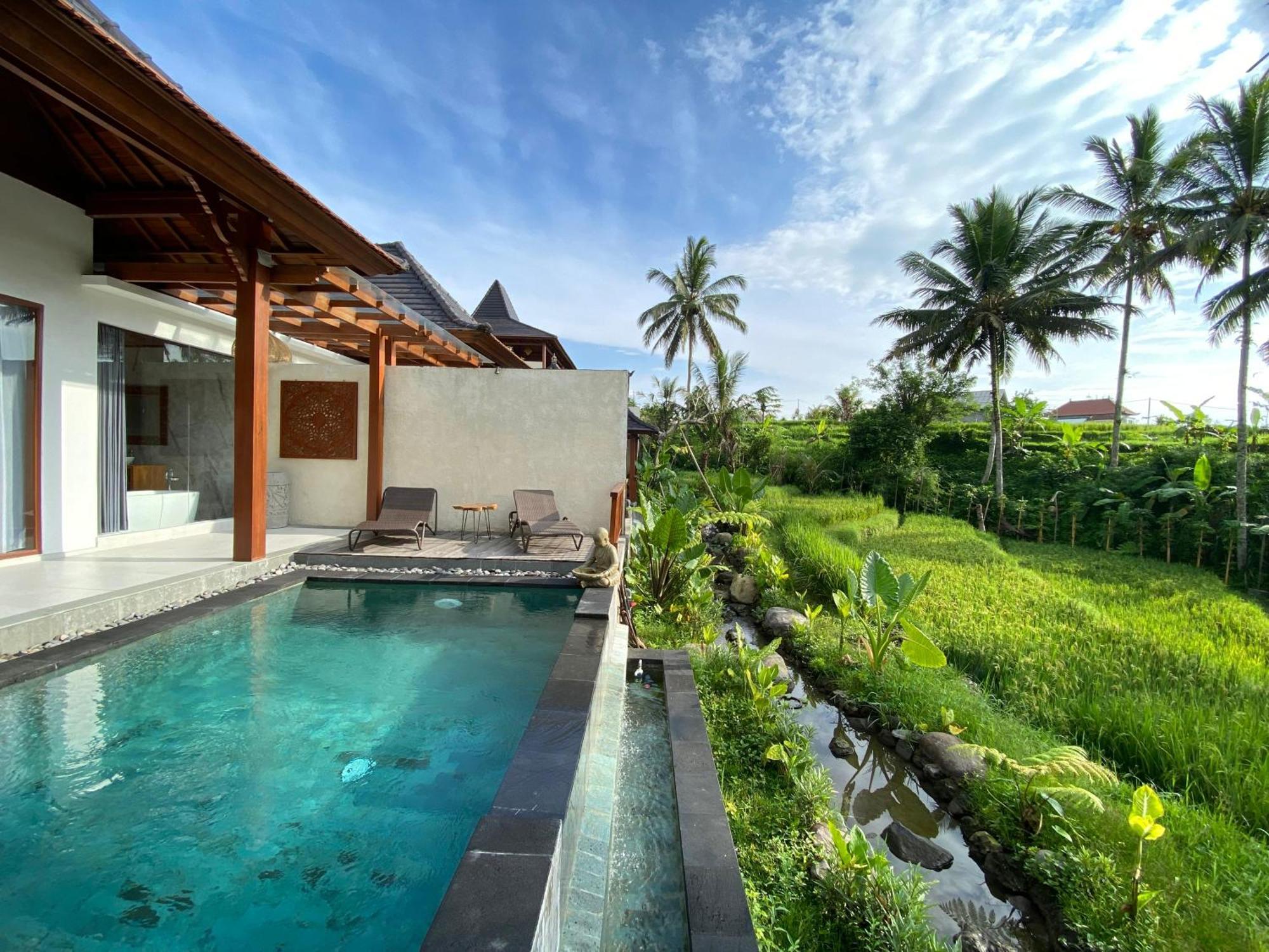 Dewi Kunti Villa เตกากาลัง ภายนอก รูปภาพ