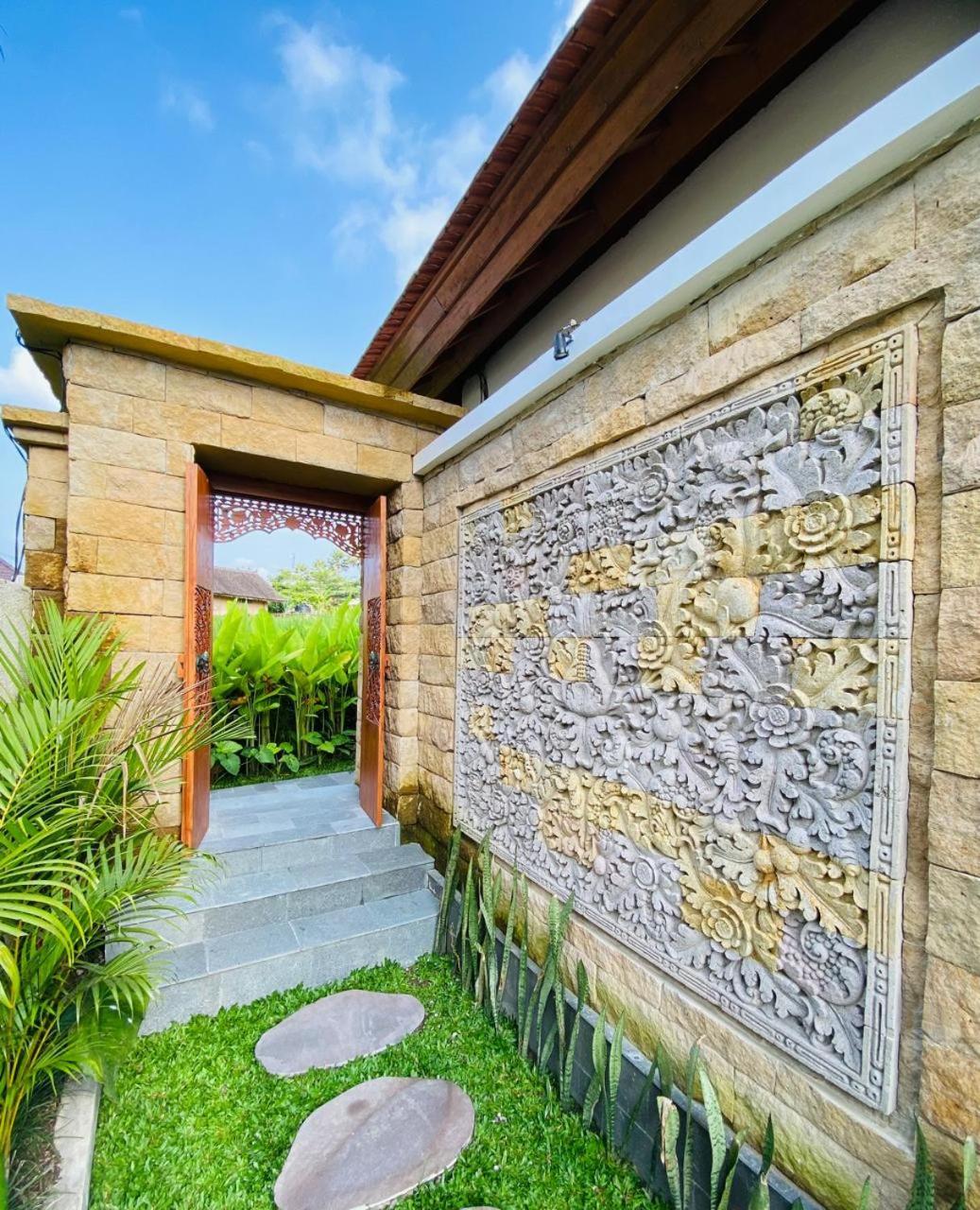 Dewi Kunti Villa เตกากาลัง ภายนอก รูปภาพ