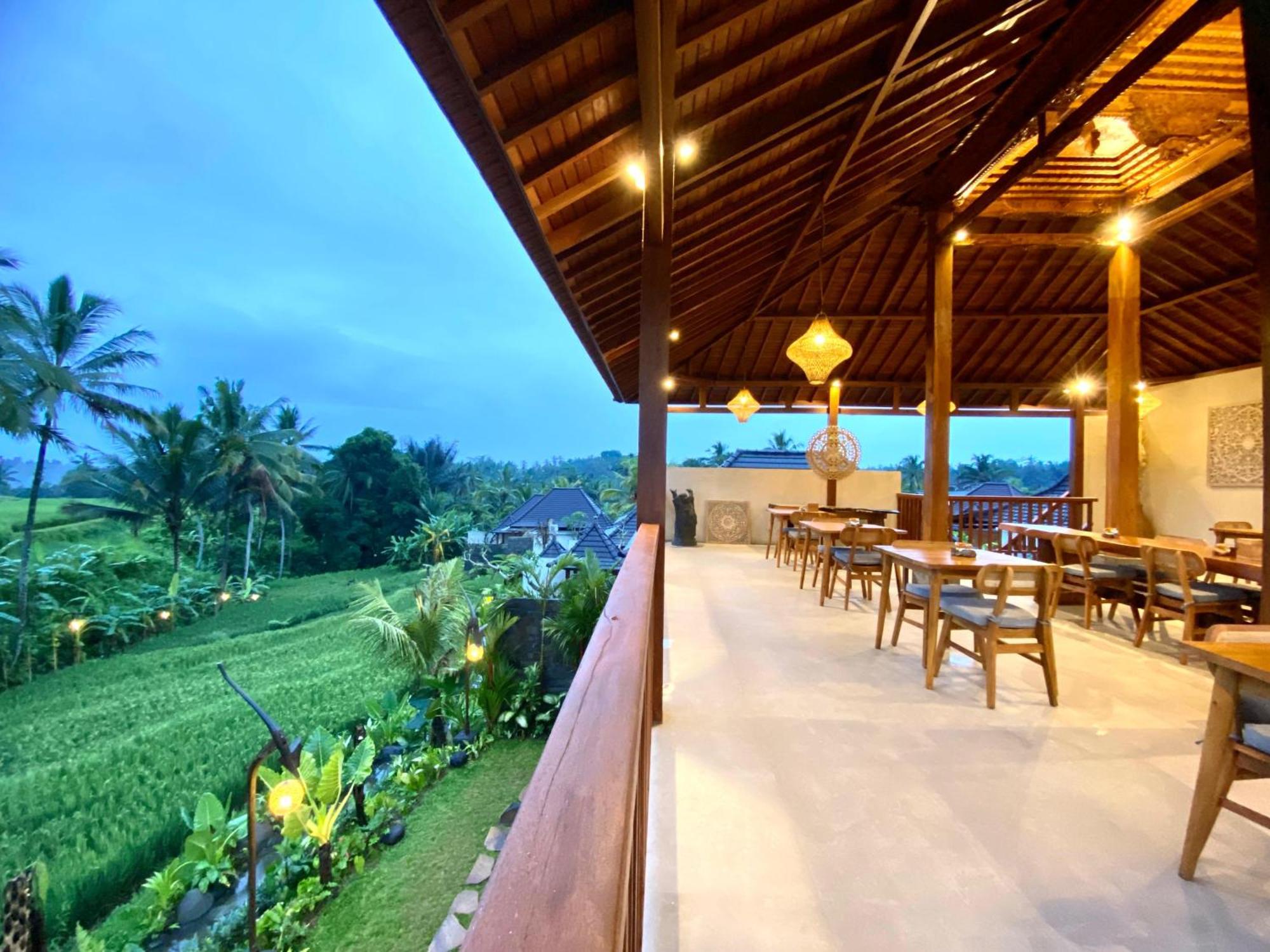 Dewi Kunti Villa เตกากาลัง ภายนอก รูปภาพ