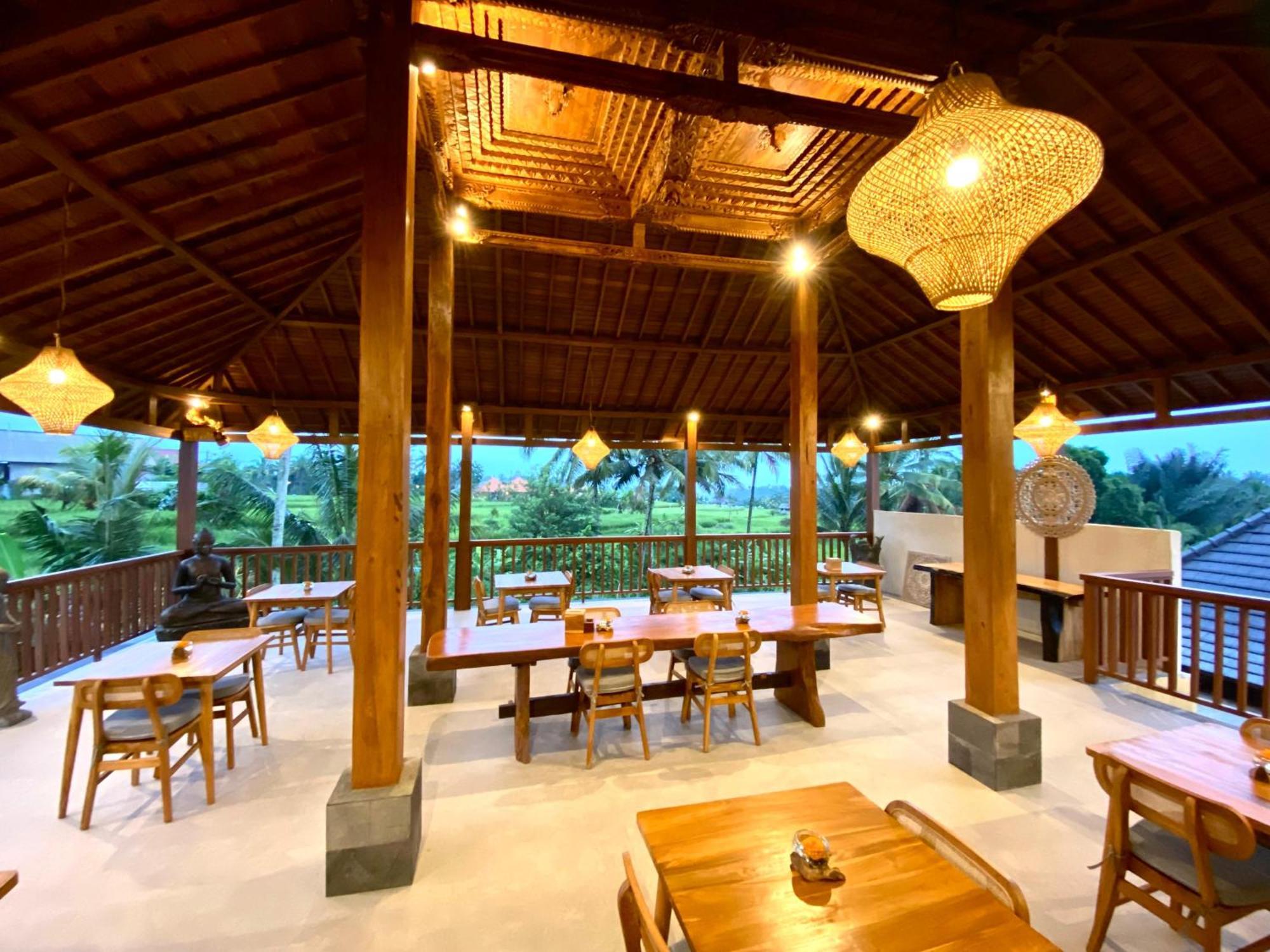 Dewi Kunti Villa เตกากาลัง ภายนอก รูปภาพ